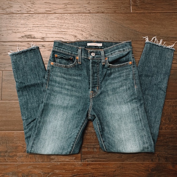 SOLD - Picture 3 of 4